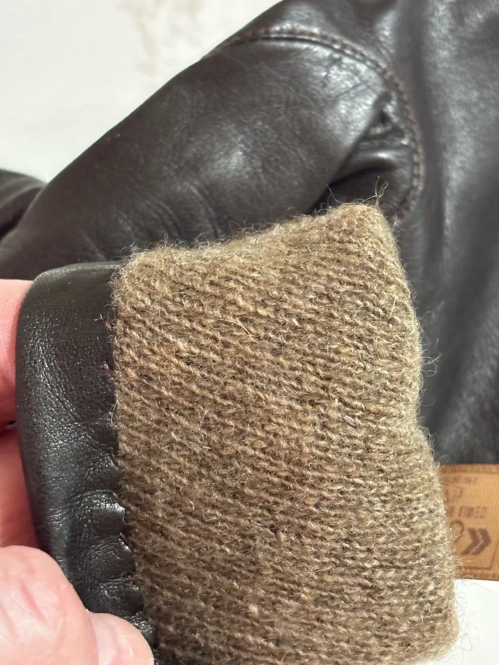 Vintage women’s Aris Dark Brown SOFT leather gloves cashmere lining size 7.5